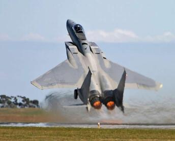 f-15_eagle_short_takeoff_in_afterburner